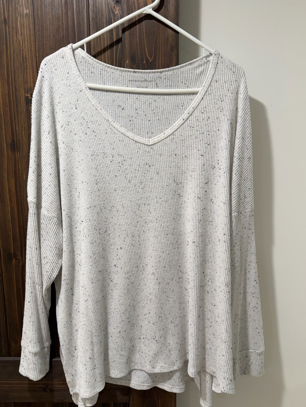 Light Speckled V-Neck Long Sleeve Top - Soft Heathered White XXL
